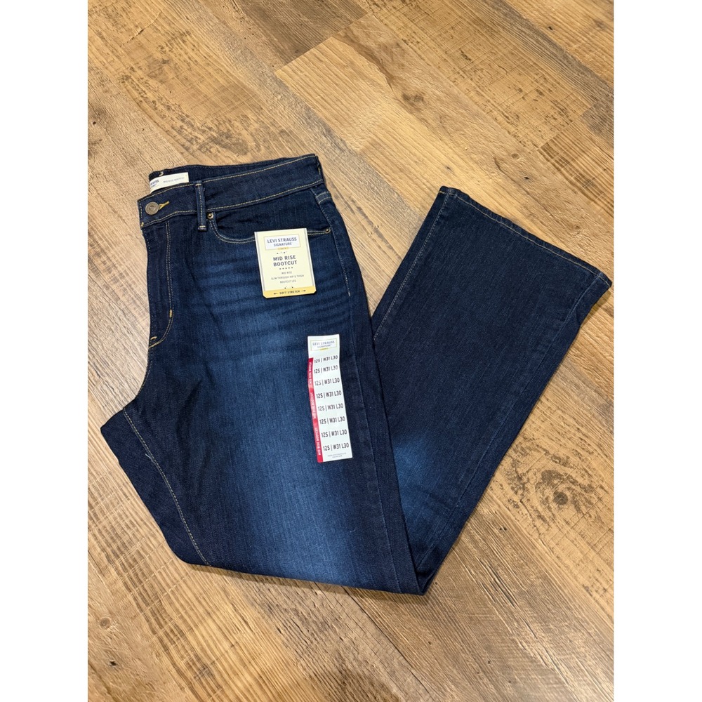 Levi Strauss Signature Bootcut Jeans Women's 12 Short Dark Wash Mid Rise Stretch